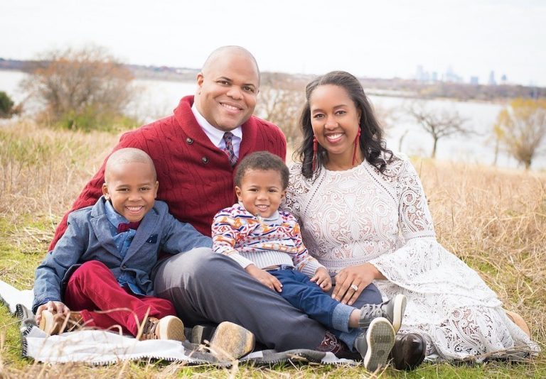 Current Mayor of Dallas, Eric Johnson with wife Nikki and Sons William